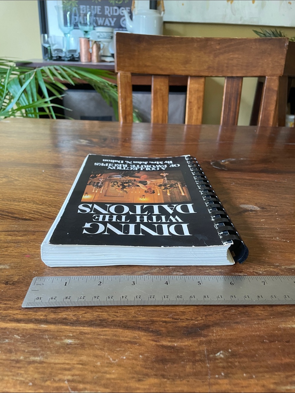 Dining With The Daltons Vintage Cookbook - Black Cover - Picture 6 of 13
